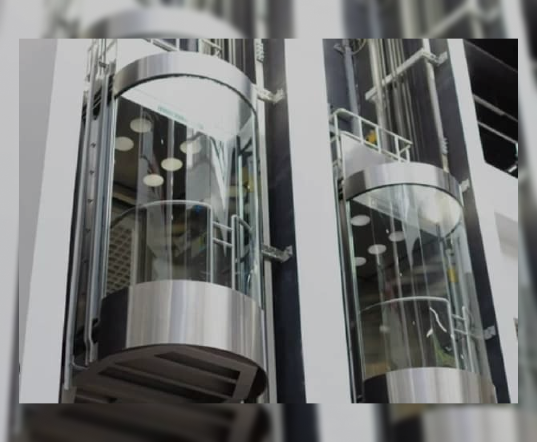 Round Silver Panoramic Home Lift