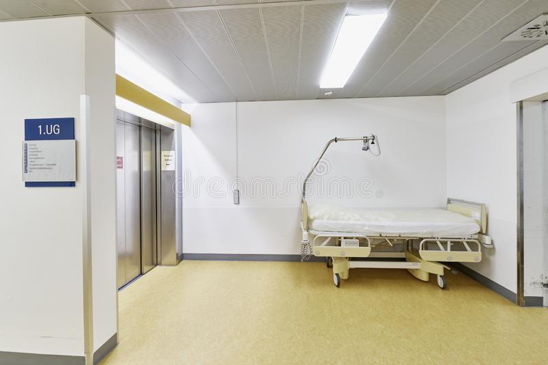 Bed / Hospital Elevator