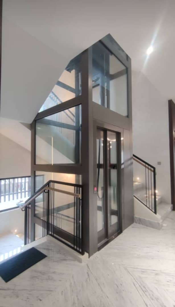 Square Shape Home Lift